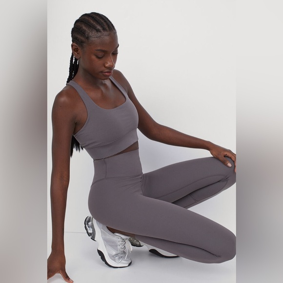 💣 NWT Black High Waist Shaping Leggings with Scallop Trim 🕶️ - Picture 7 of 8